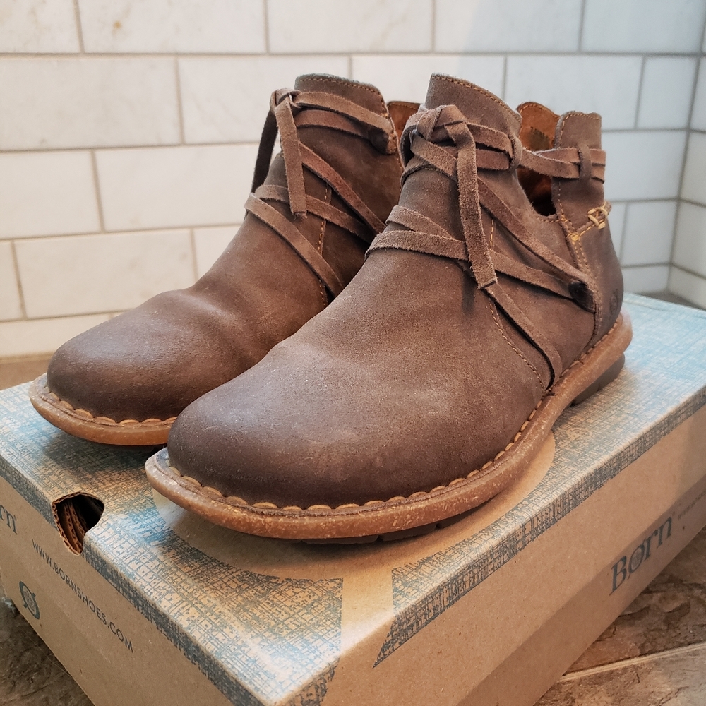 Born Tarklin Bootie in Weathered Grey 8m